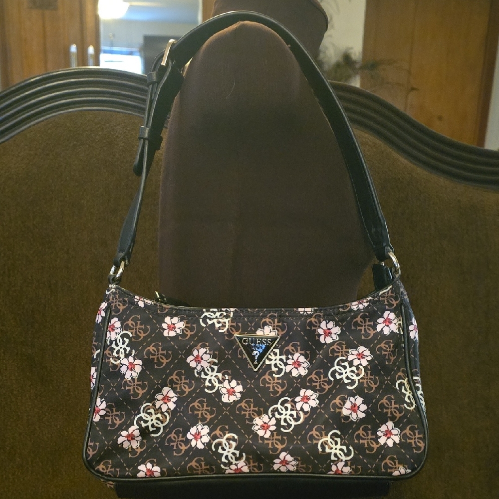Guess Little Bay Shoulder Bag